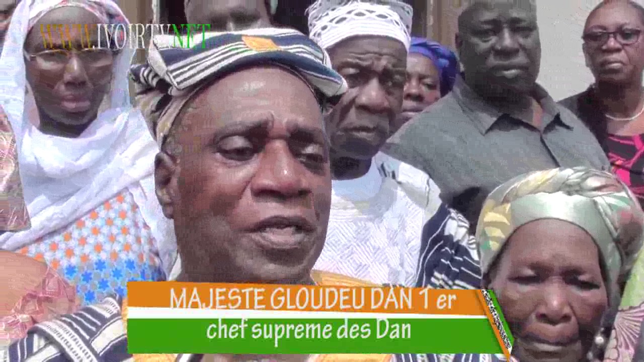 Universite de MAN /Priere et libation de sa majesté Gloudeu Dan 1er Gue Pascal