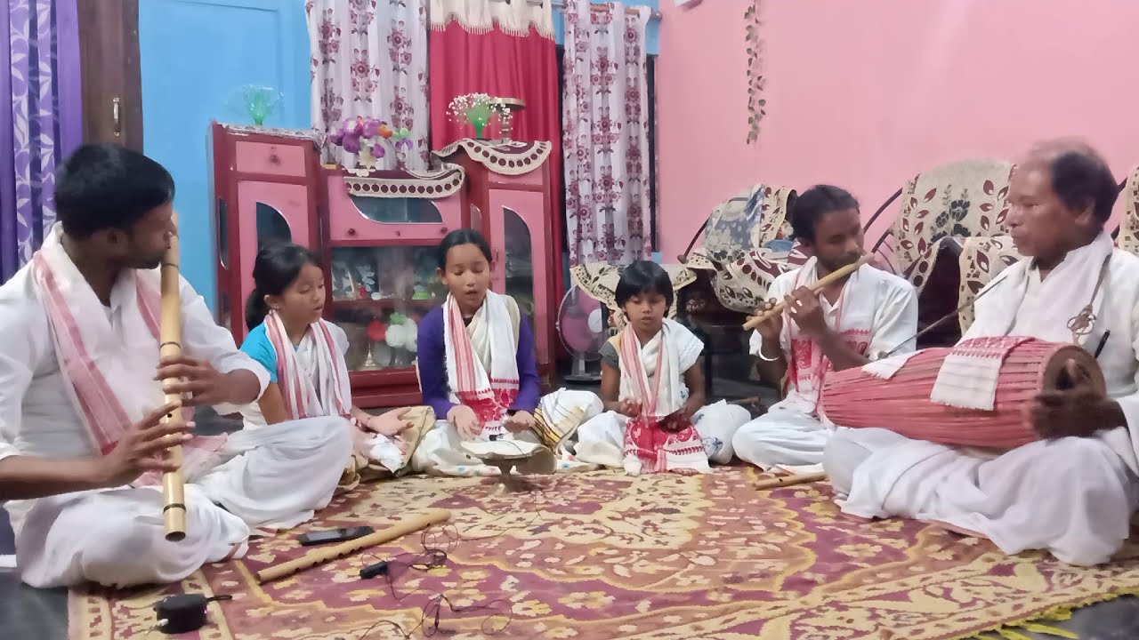 || Borgeet || নাৰায়ণ কাহে ভকতি কৰো তেৰা || বৰগীত || - YouTube