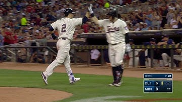 DET@MIN: Dozier launches his 30th homer of the year