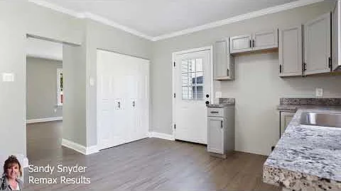 8 Cumberland St Sandy Snyder- Branded
