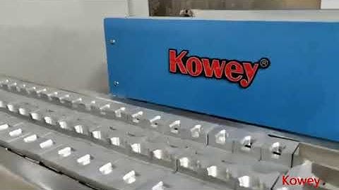 knife， fork , spoon automatic packaging robot