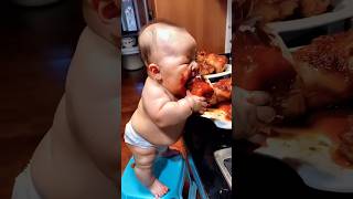 قنصتني الشوكلاته   طفل رضيع جوعان                   سمعها