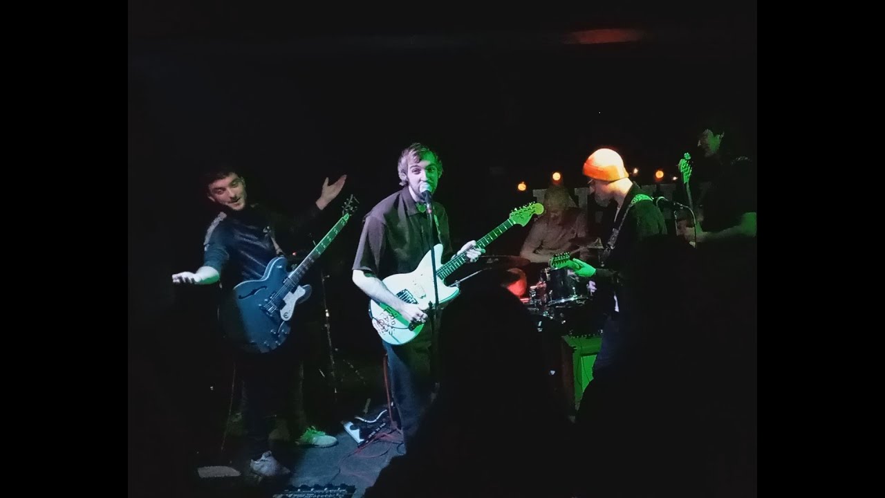 Tabloid Mugshot - Debut gig live at the Basement Bar Ulverston 18/11/22 ...