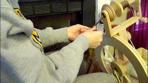 Part 2 of Corespinning Demo- Corespinning and adding in small dangly ornaments