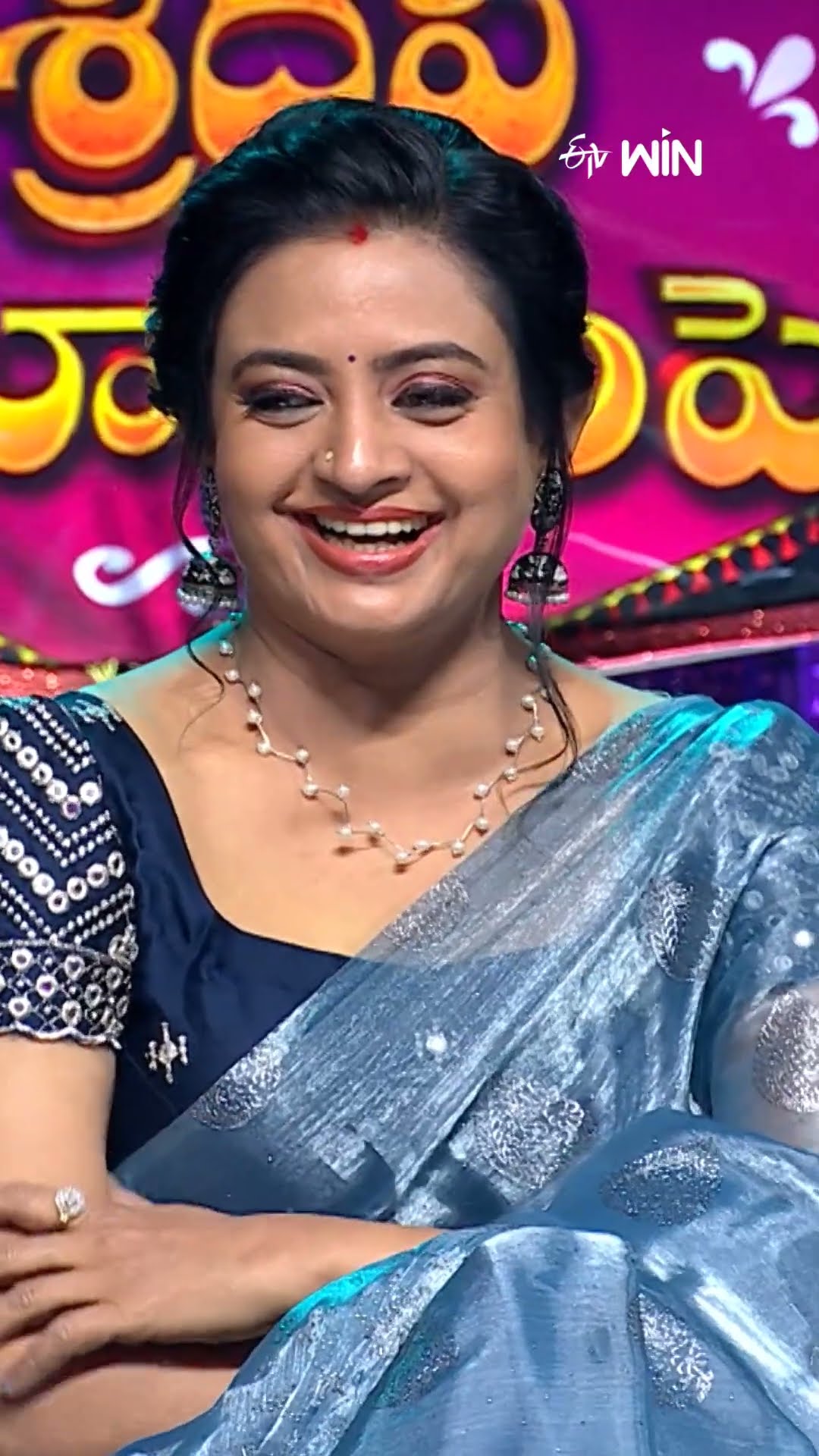 #shorts - సినిమా హాల్ లో కార్నర్ సీట్ దొరకని వాళ్ళకి ఆది ఇచ్చిన సలహా#sridevidramacompany #hyperaadi