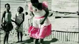 Yolanda Banda Kakana   Minha Infância Amatue tue  By LpizinhoBule