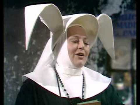 Carry on Christmas (1969) 3 of 6