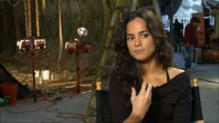 Interview with Alice Braga for Predators