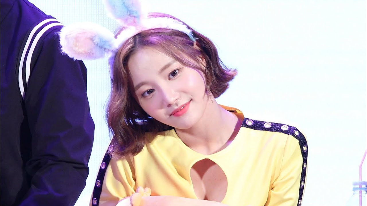 190323 단발머리한 모모랜드 연우 (Yeonwoo) Reaction (MOMOLAND) [롯데월드팬사인회] 4K 직캠 by 비몽