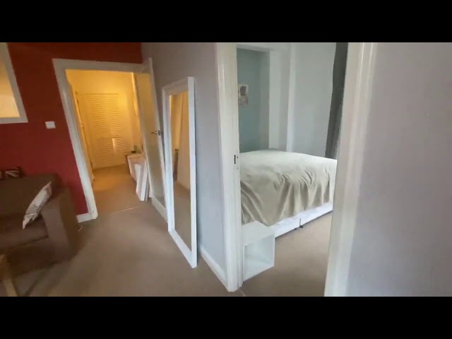 Video 1: Bedroom (wardrobe behind the door)