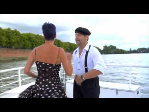 La java dansée sur une péniche sur la Garonne, à Toulouse par Philippe et Marie lIne