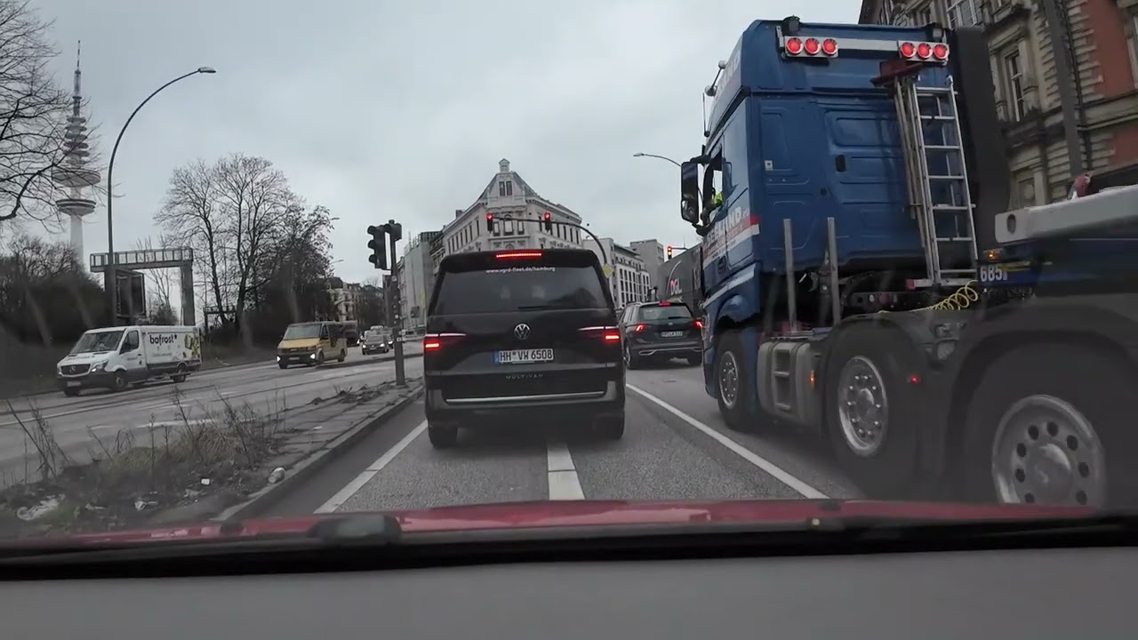 Жизнь в Гамбурге, начало марта 2026, поездка через центр Гамбург витамины психика здоровье адаптация