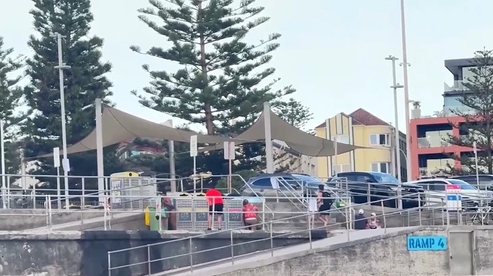 Eyewitness video captures crowds fleeing Bondi Beach attack | REUTERS
