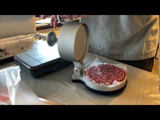 Making My Own Burgers, Review of the Maverick 5501 Grinder, and a Giveaway!  - Former Chef