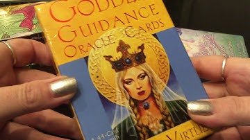 Difference Between Tarot Cards & Oracle Cards - How To Use Tarot & Oracle Cards! -For Beginners