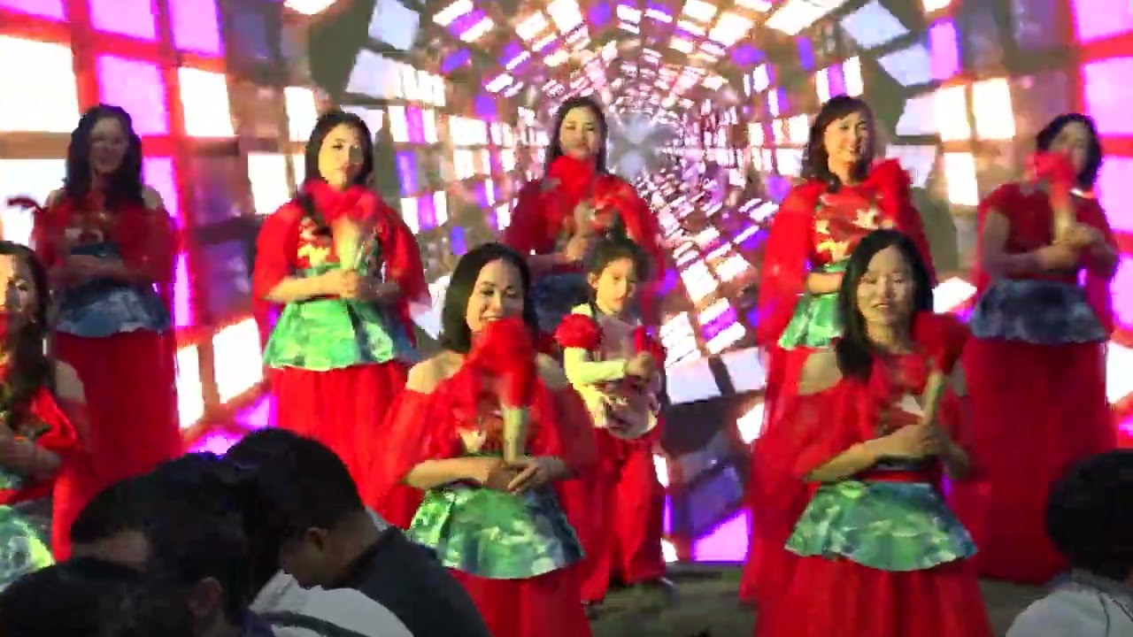 TIẾT MỤC MÚA XUÂN ĐẸP LÀM SAO CLBDV XÓM LÀNG TRÌNH BÀY