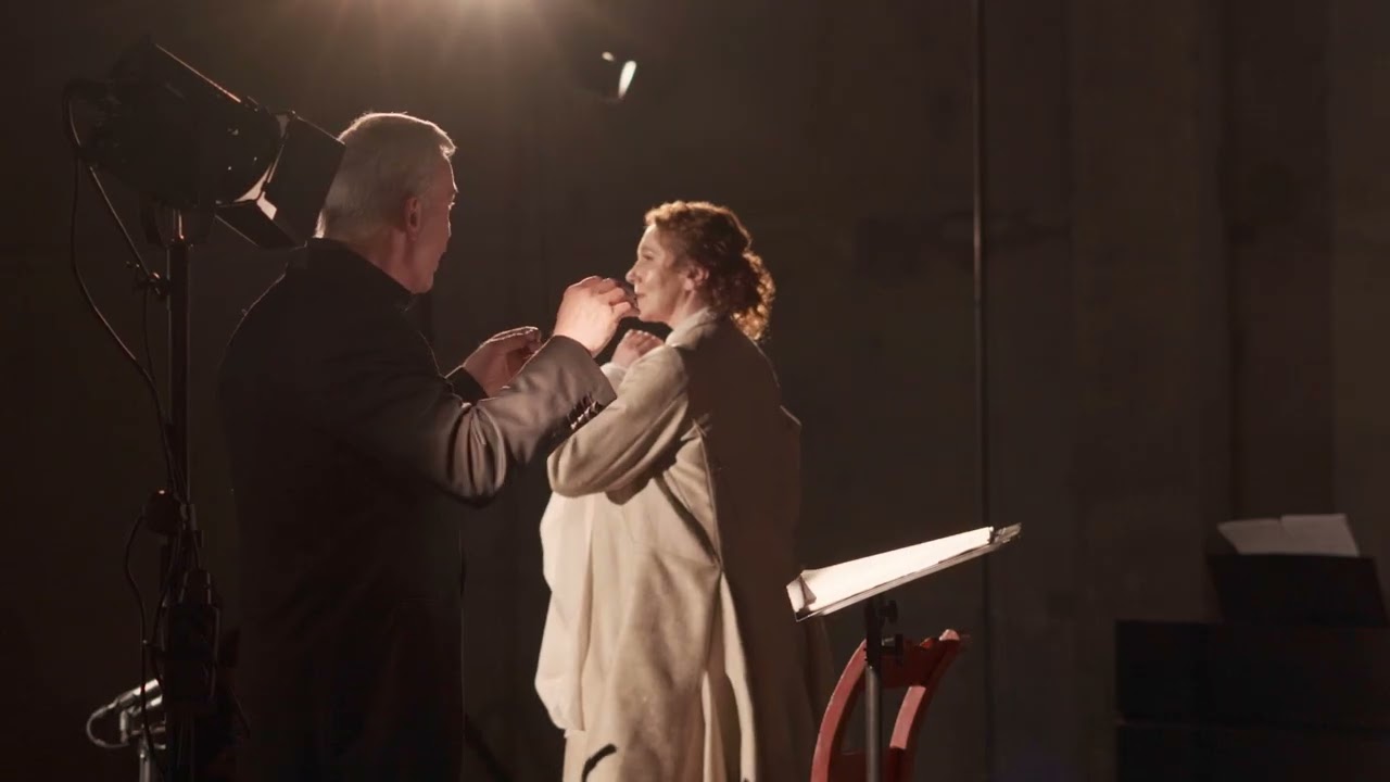 8  По діброві вітер виє