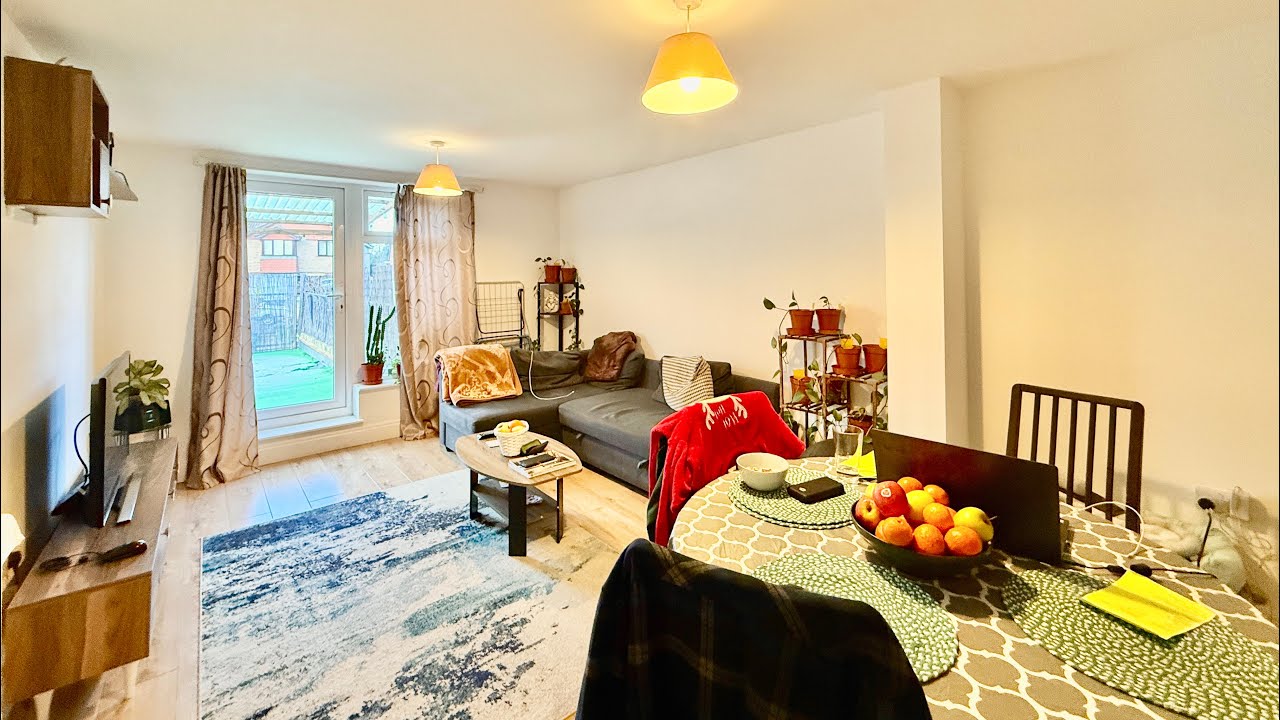 2 bedroom flat - Nuxley Road, DA17
