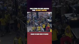 🚨 Chaos erupted at Hard Rock Stadium when fans stormed in without tickets to see the Copa America
