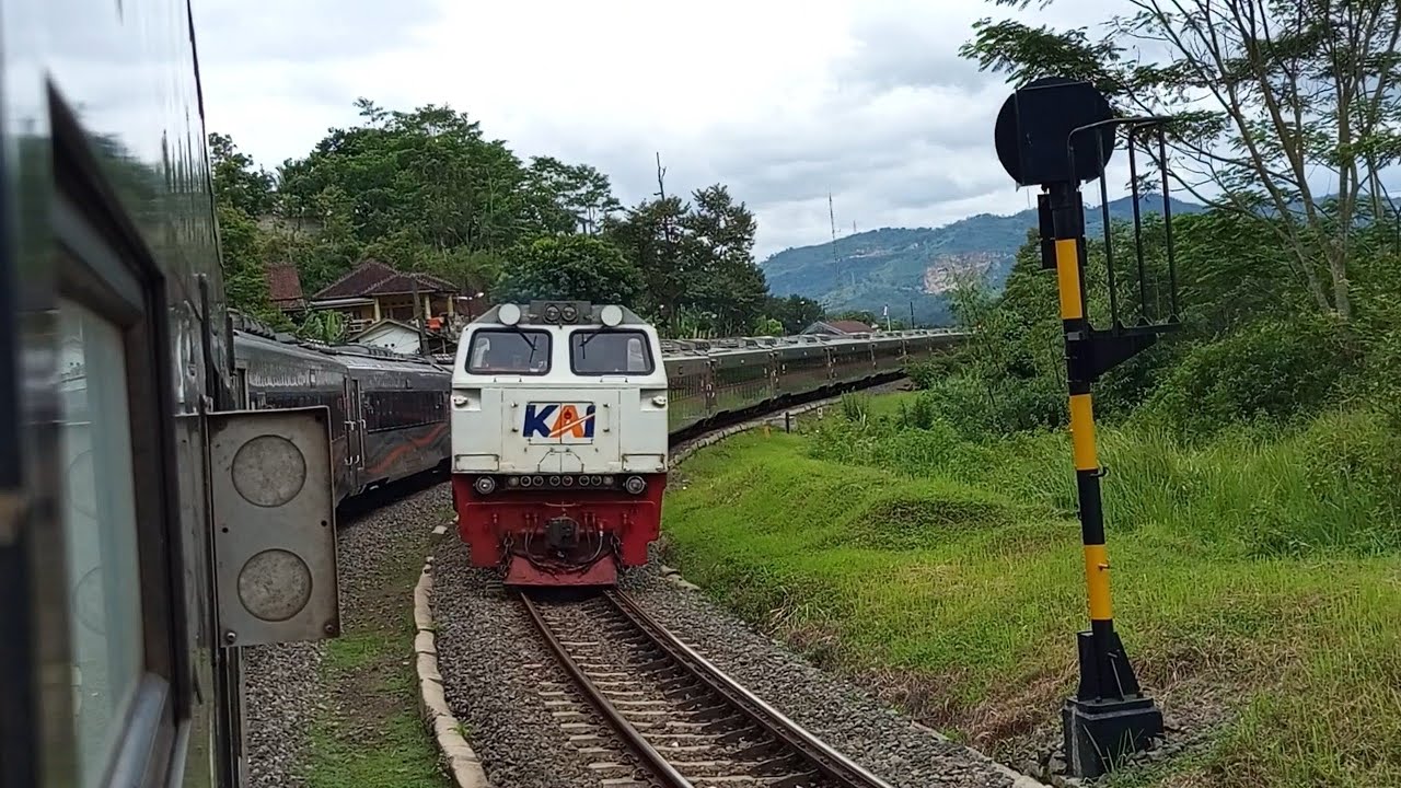 KA PARAHYANGAN INI MASIH MENGGUNAKAN STAINLESS STEEL GEN 1! | Trip KA Parahyangan Gambir - Bandung