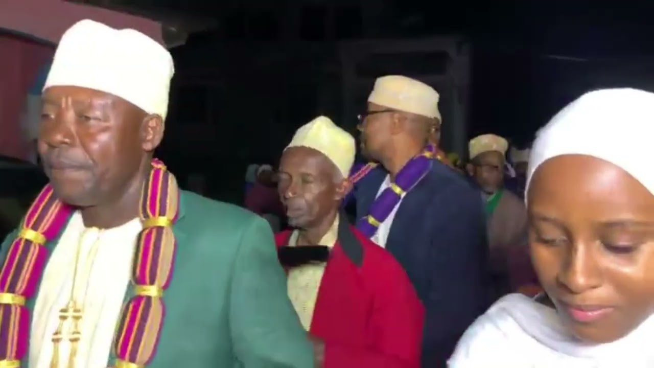 Djalico Mohamed Saandi & Echata Maanrouf, Salimani Hambou. #djaliko #comores #tchale_tchale