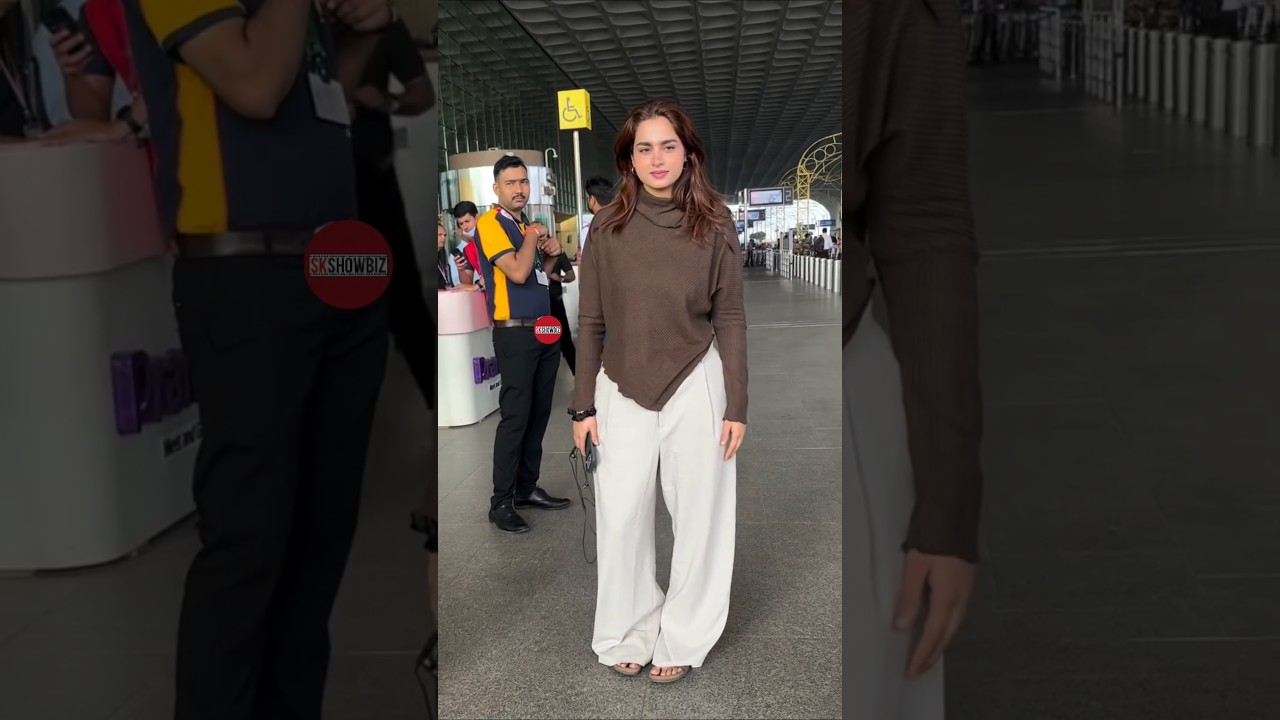 ✨ Ayesha Khan steps out today at Airport with a lovely vibe ✈️