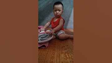 Em bé bị điện giật 😢