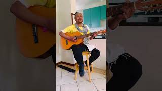 Impromptu singing at friends house. #gratefulheart #godsgrace #worldtraveler #performerlife
