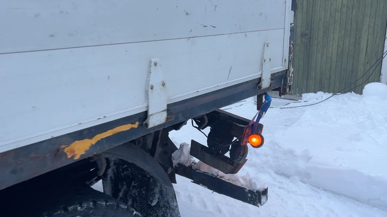 Köp Flakbil Volvo FL611 4X2 på Klaravik