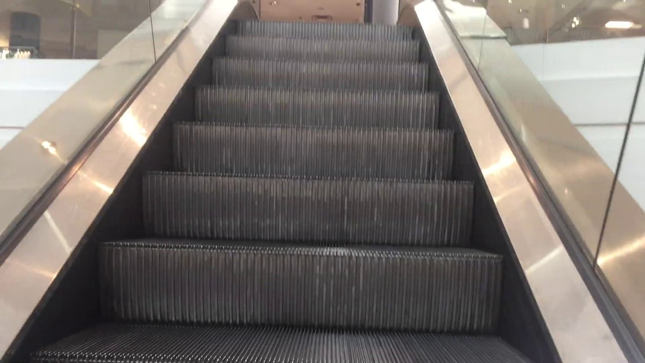 Schindler Escalators At Bloomingdale S Roosevelt Field Mall Garden