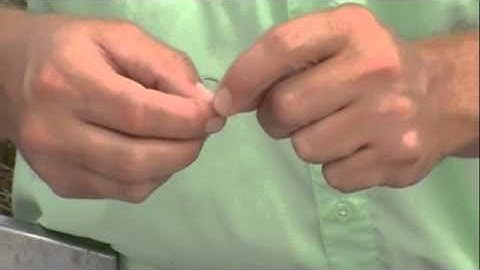 IRISHWATERDOGS - Attaching Jig head to leader with loop knot