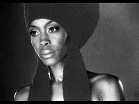 In love with you  Erykah Badu feat Stephen Marley