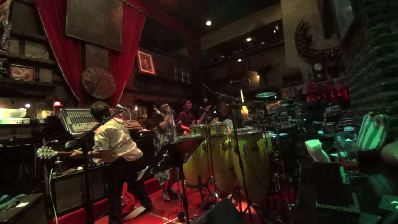 Bangkok Connection Band Saxophone pub Best of my love YouTube