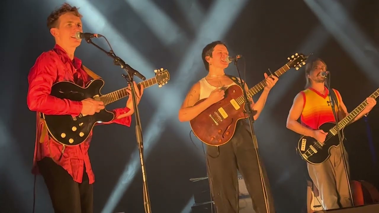 Big Thief - Masterpiece & Not (Live at de Roma in Antwerpen, Apr 2023)