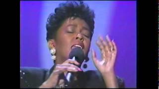 Anita Baker - Good Love (1990 AMAs) chords