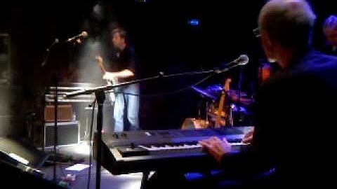 raymond van het groenewoud - twee meisjes.MP4