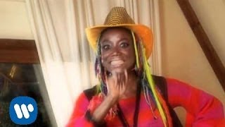 Lucrecia - El Raton Vaquero Video Clip