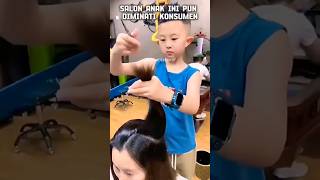 Download Lagu ANAK INI MENJADI PENATA RAMBUT TERVIRAL? 😲 #faktaunik #unikdanlucu #shorts MP3