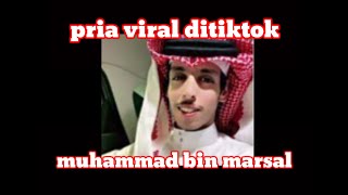 pria viral di tiktok.  penggal kelapa