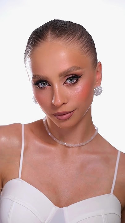 Красивый макияж с красивыми помощниками 🌸 #гомель #makeup # ...