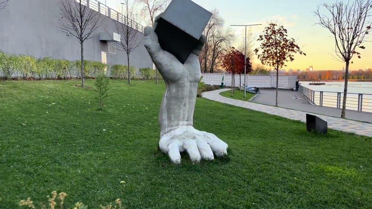 Киев. Торговый центр Ривер Молл