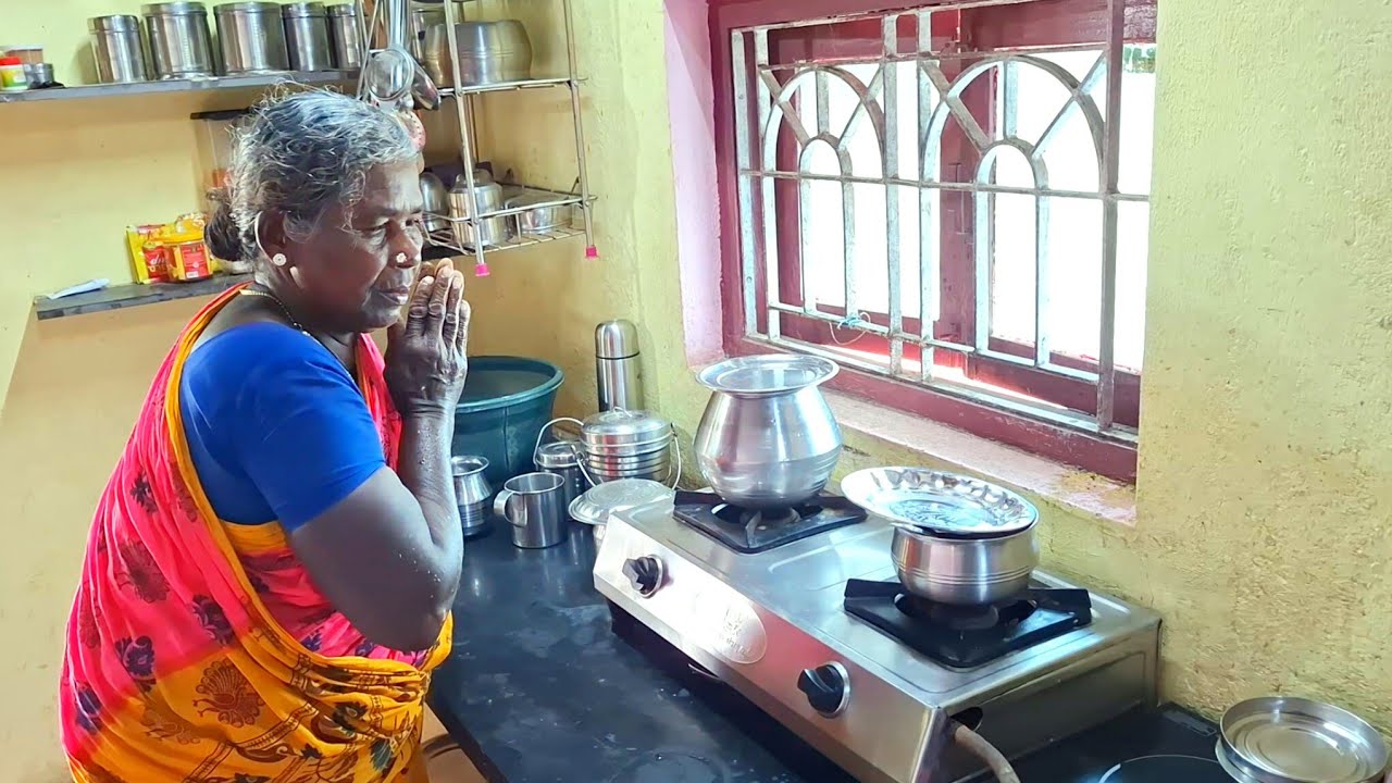 அமலாவிற்க்கு உதவி செய்யும் அம்மா | அம்மாவின் சமையல் 