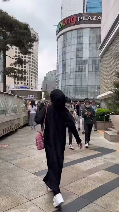 Bagaimana orang Korea bereaksi terhadap gadis Muslim?