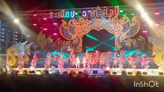 เดนดของกนกอนเดนเขาไปดหมอลำ หมอลำบานกดเตา ต.นามะเฟอง จ.หนองบวลำภ