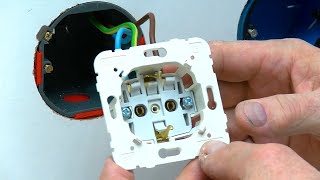 Resoneer klep gereedschap Aansluiten van een inbouw stopcontact van Efapel | Elektroshop.nl - YouTube