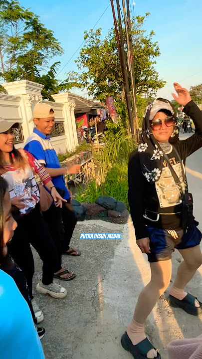 Miss Benong dancing in front of Amey Rawk #shorts