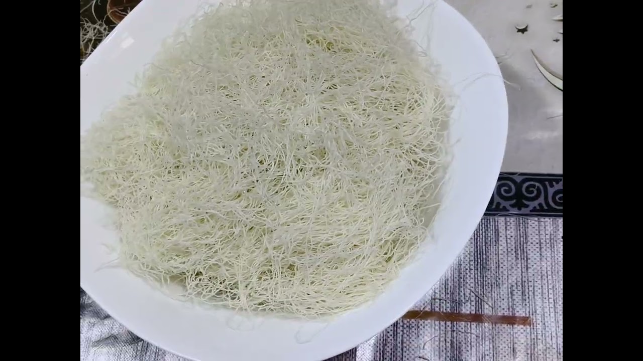 بقلاوة  ملفوفه بحشوة الكنافة ولا أطيب 🥮