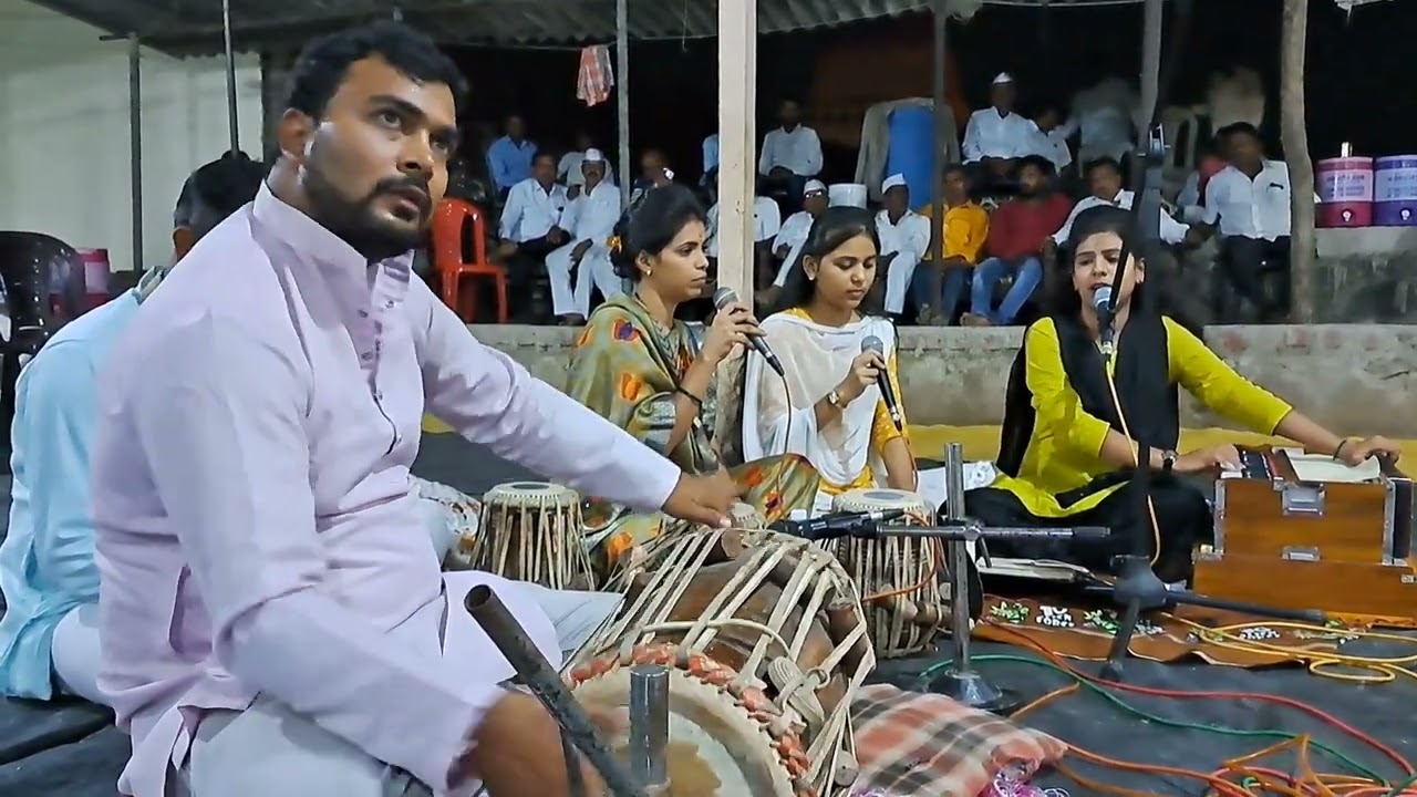 वर्षा ताई जाधव यांनी गायलेल सुंदर गीत येना माझे आई ग .