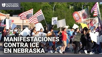 Thumbnail for Decenas de personas protestan contra ICE en Nebraska tras redada masiva en planta de Omaha
