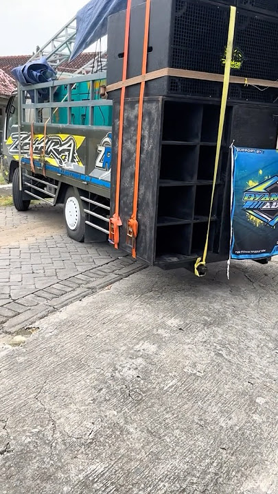 Sound horeg naik truk mau jumping